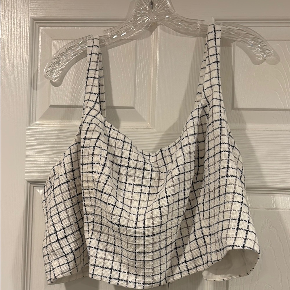 Plaid White and Black Women's Dressy Tweed-like Crop Top